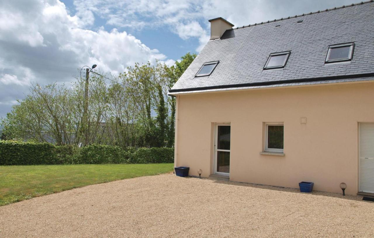 2 Bedroom Nice Home In Plestin Les Greves Extérieur photo