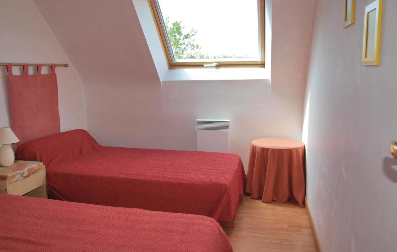 2 Bedroom Nice Home In Plestin Les Greves Extérieur photo