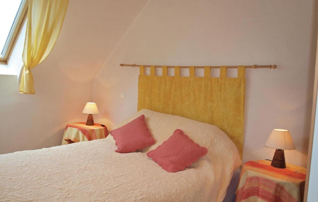 2 Bedroom Nice Home In Plestin Les Greves Extérieur photo