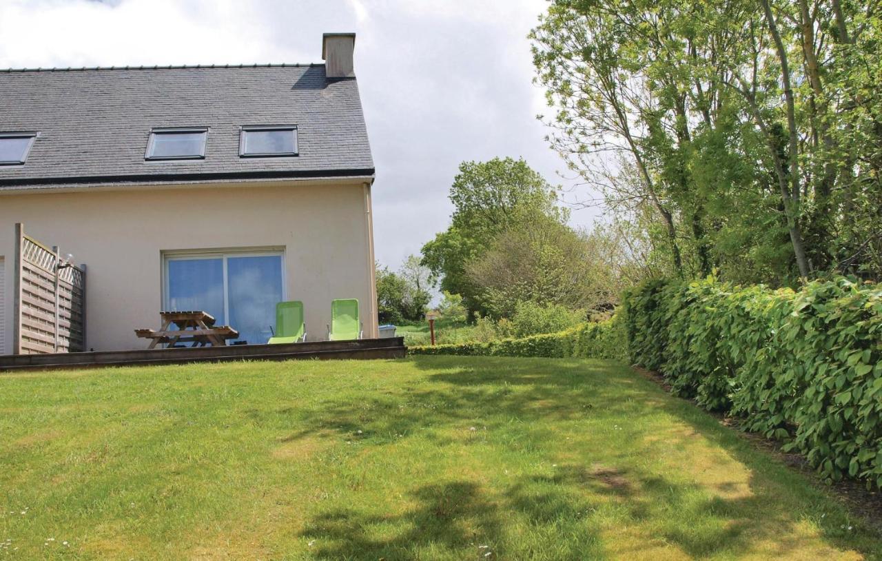 2 Bedroom Nice Home In Plestin Les Greves Extérieur photo